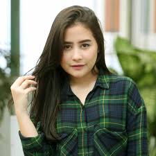 Prilly Latuconsina