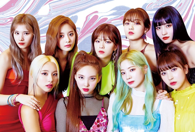 TWICE – ONE SPARK