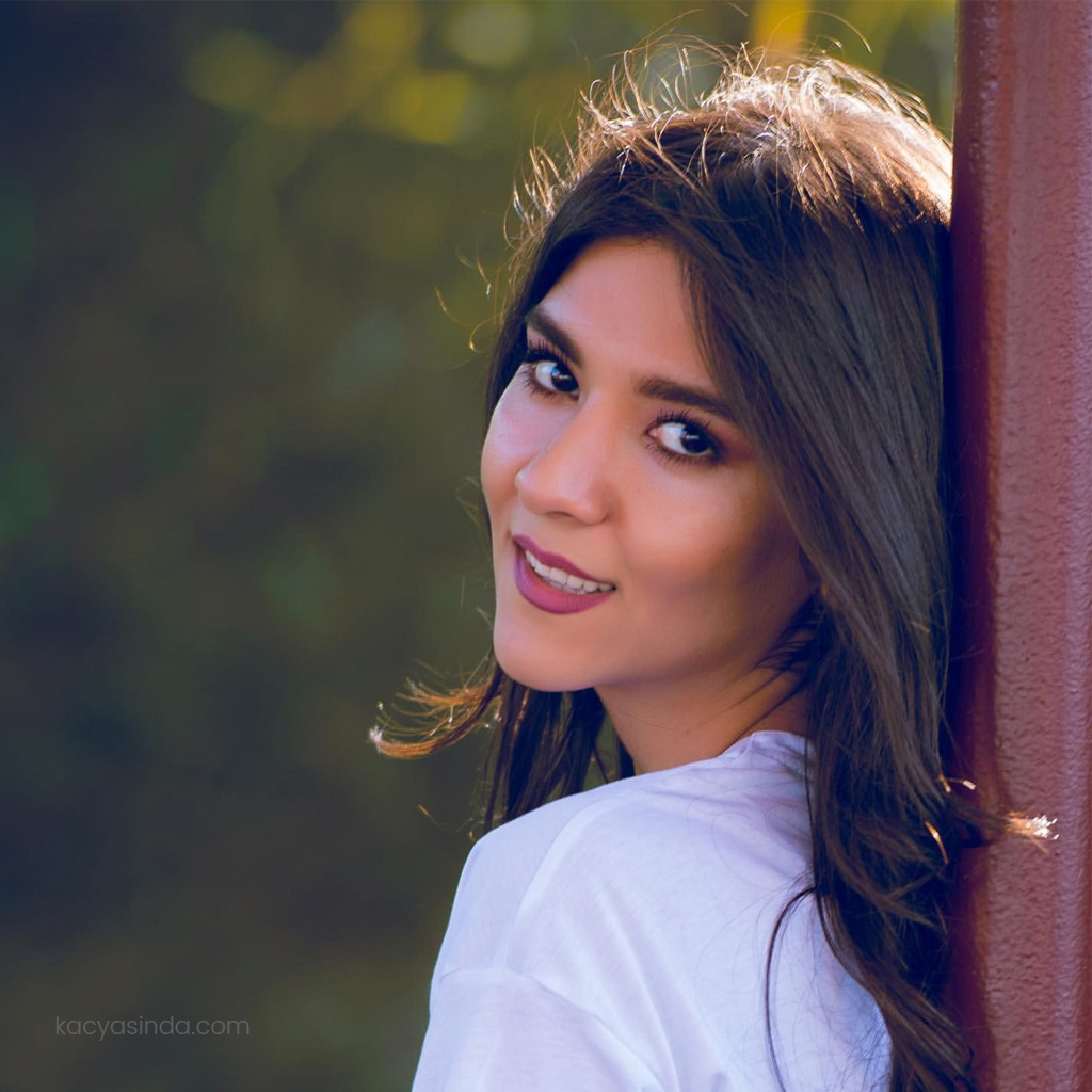 Sura Iskenderli – Cok Gec